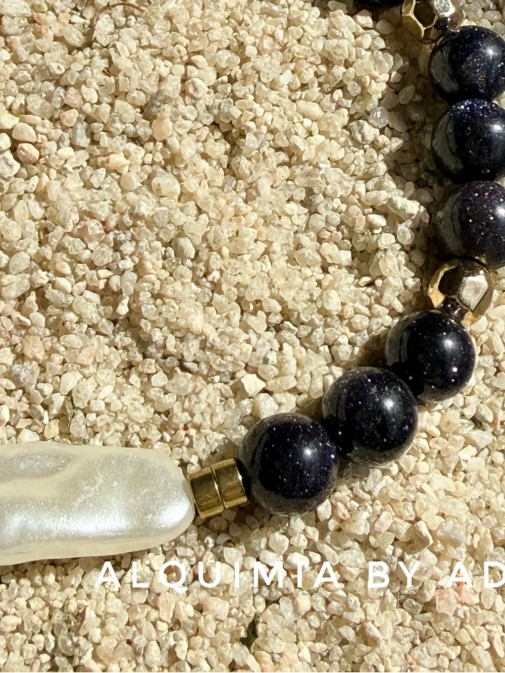 SANDSTONE Navy Sparkle & Gold Pearl Stretch Bracelet